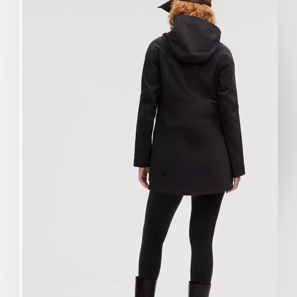 Lululemon RepelShell rain jacket. Black. Size 6. - Picture 2 of 13